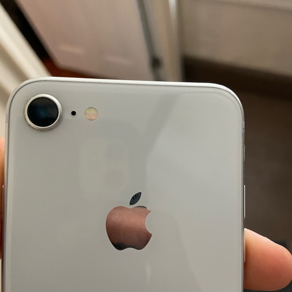 iPhone 8 - Picture 5 of 7